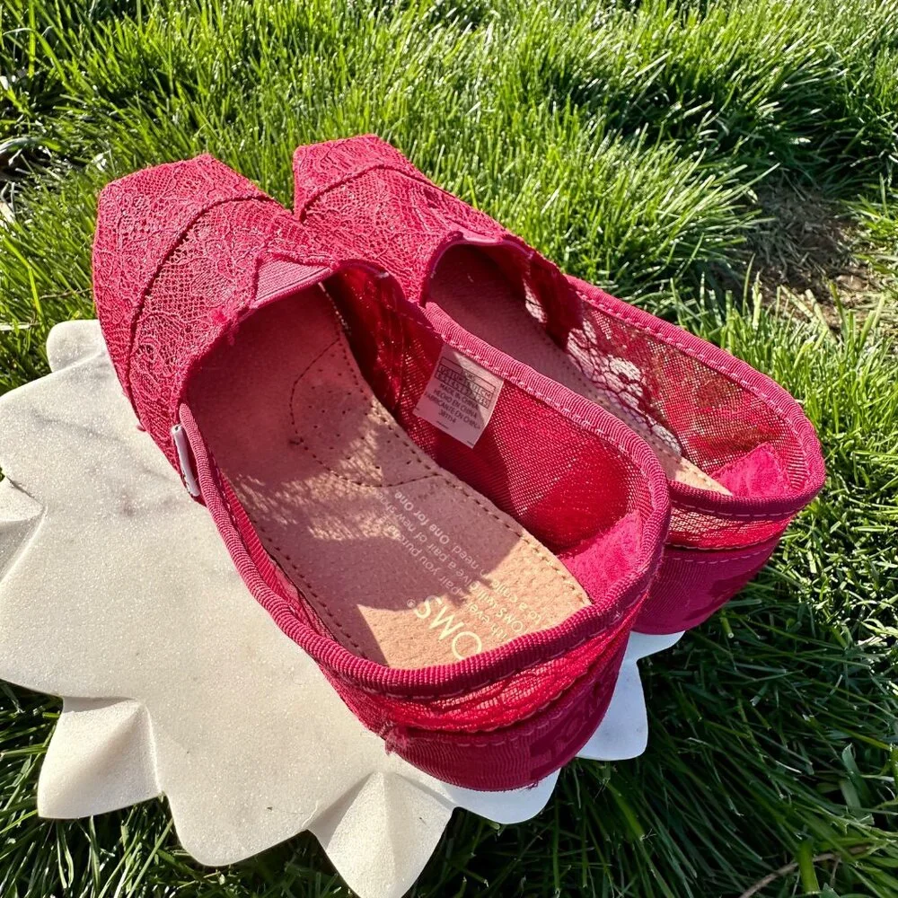 Toms Size 6.5 Shoes Womens Classic Slip On Raspberry Lace Comfort Casual Flats R